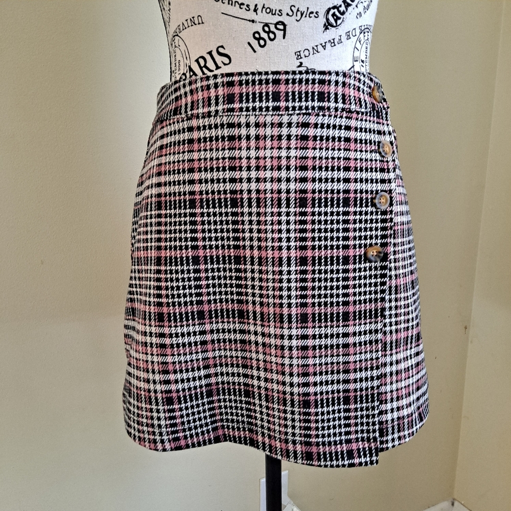Self Esteem Black and White Asymmetrical A-Line Mini Skirt